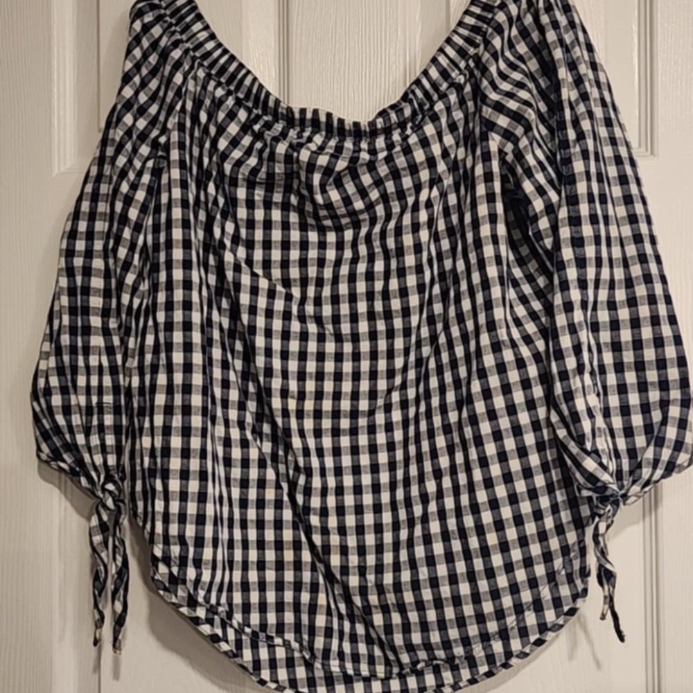 navy and white checkered top